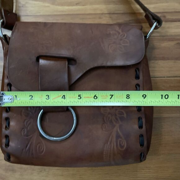 Vintage Leather Floral Tooled Shoulder Bag Saddle Bag 9x9.5 in - Picture 4 of 12